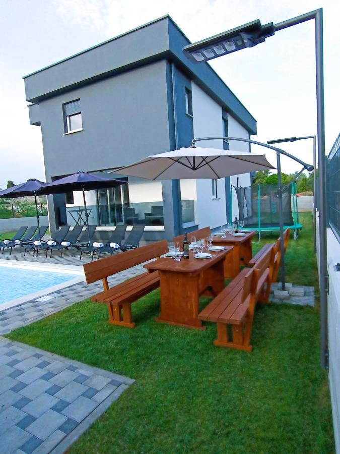 Villa Nikolina - Luxury Villa With 5 Bedrooms And Swimming Pool Vodnjan Exterior foto
