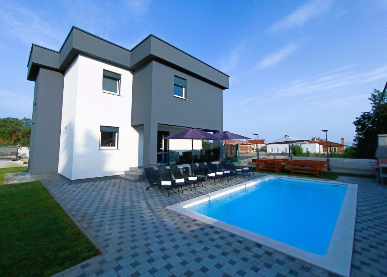 Villa Nikolina - Luxury Villa With 5 Bedrooms And Swimming Pool Vodnjan Exterior foto